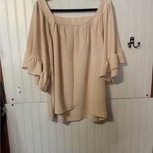 1.4.3. Story by Line Up Cream Ruffled Blouse Sz lg